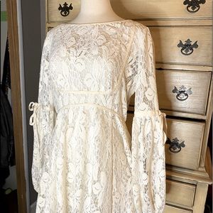 Free People Cream Off White Lace Medium Bell Sleeve Hippie Retro Bridal Festival